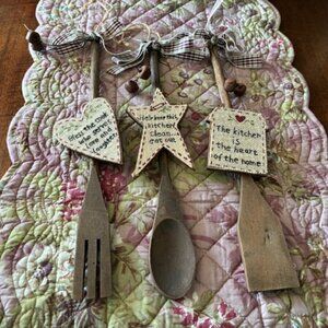 NEW*3 RUSTIC Amish FARMHOUSE Decorative WOOD Cooking UTENSILS*Plaid BOW & Bells